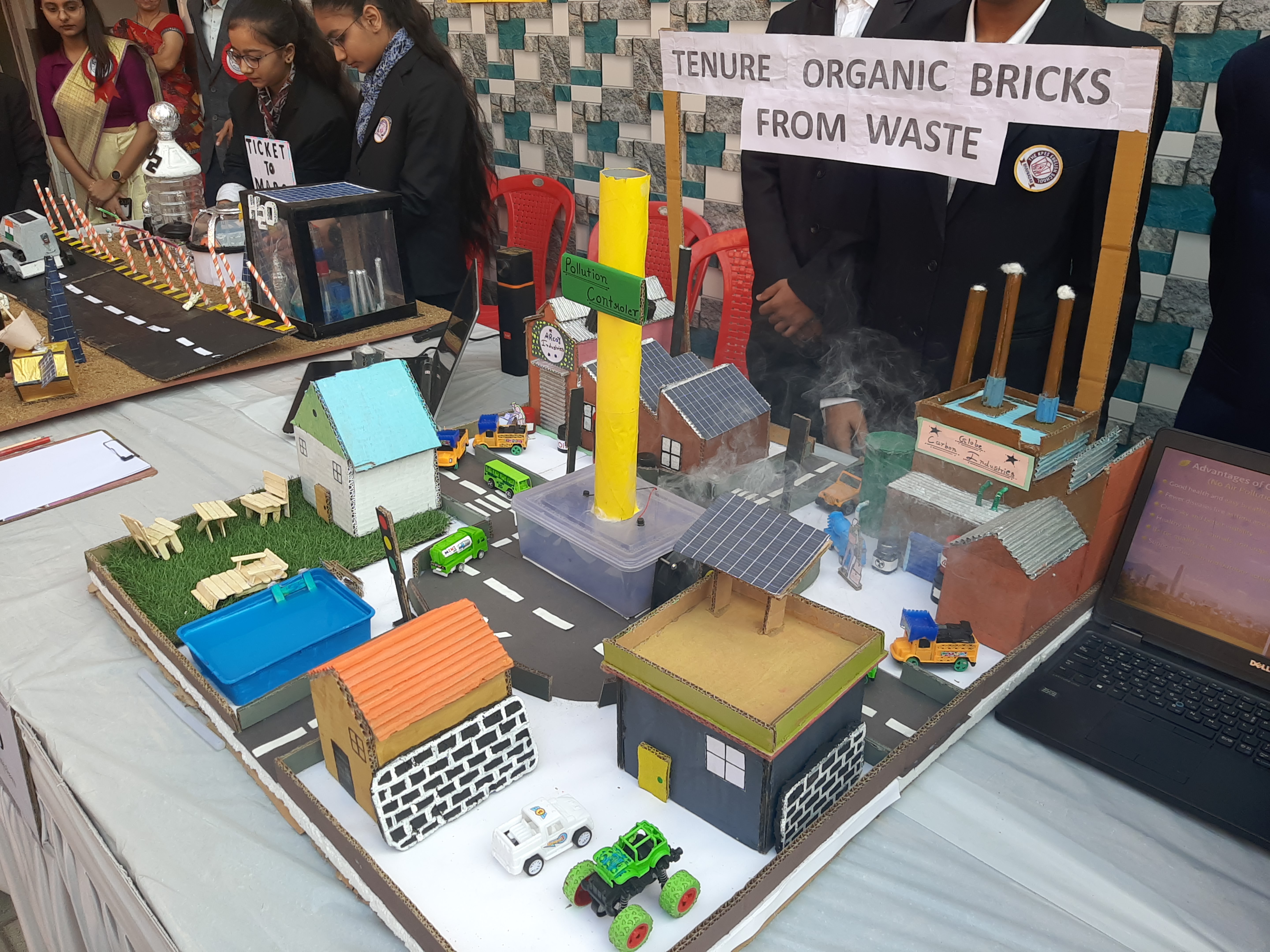 110 કૃતિઓ એક્સપોમાં મુકાઈ