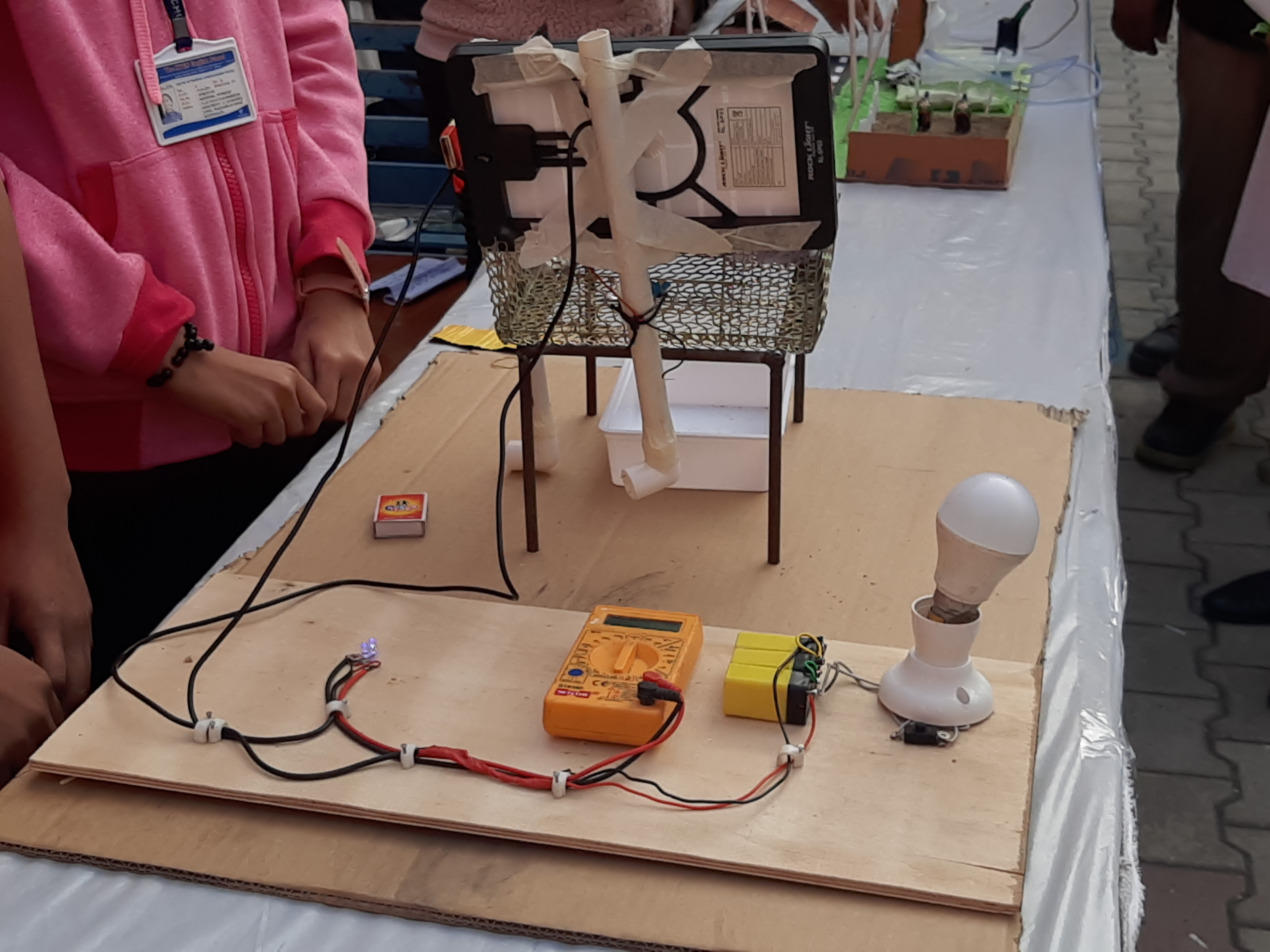 વાયુ પ્રદુષણ સાફ કરવા બનાવી ફેકટરી