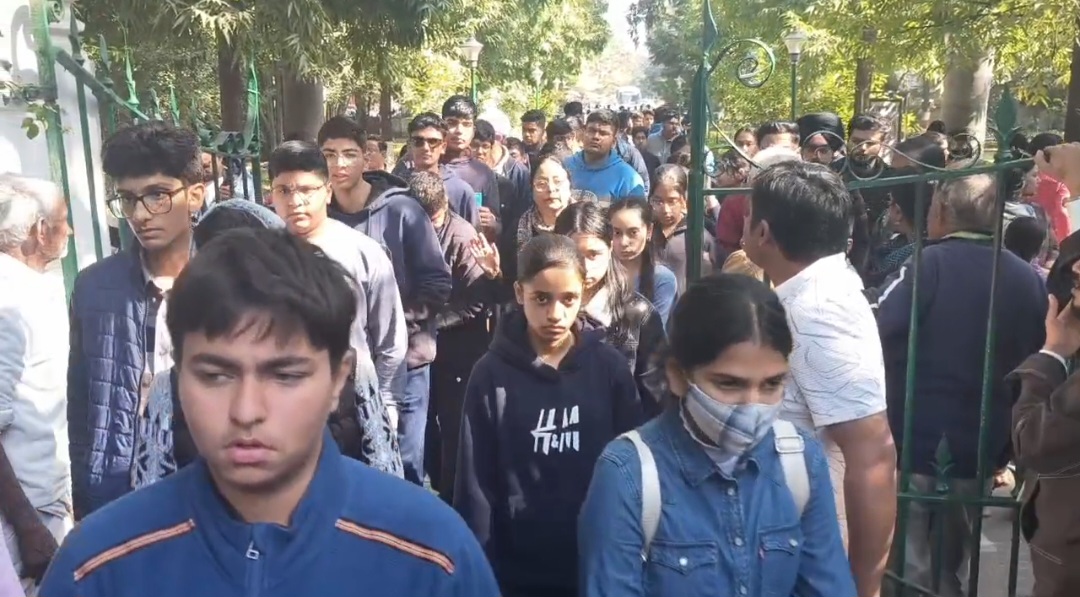 उदयपुर में उमड़े पर्यटक