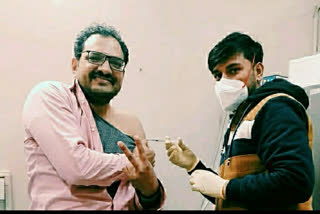 aiims doctor vollenteer and took first shot of made in india cavaccine and appealed the masses to be a part of the final stage human trial of the vaccine at aiims