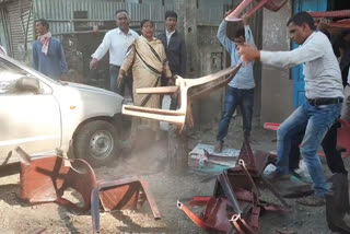 এ আই ইউ ডি এফৰ দক্ষিণ শালমাৰাৰ জিলা কাৰ্যালয় লণ্ডভণ্ড