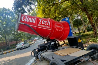 Pollution level exceeds alarming level in Delhi, anti smog gun fails