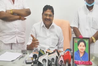 அதிமுக ஆட்சியில் கொண்டு வந்த தொழில் திட்டங்களை தான் முதலமைச்சர் கையெழுத்திட்டு வருகிறார்