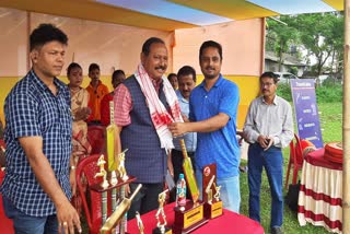সাংবাদিক-অধিবক্তাৰ ৰণ