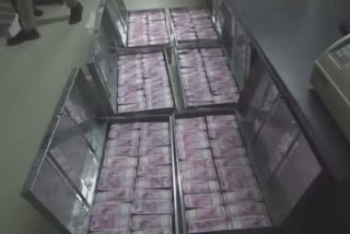 317 કરોડની નકલી નોટ પ્રકરણમાં તપાસ માટે SITની રચના, કામરેજ પોલીસે 3ને ઝડપી લીધાં