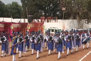 School children showed their strength