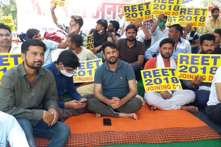 उपेन यादव की गहलोत सरकार को चेतावनी, बेरोजगारों की मांगें नहीं मानने पर उपचुनाव में कांग्रेस को होगा नुकसान Jaipur News, Rajasthan News
