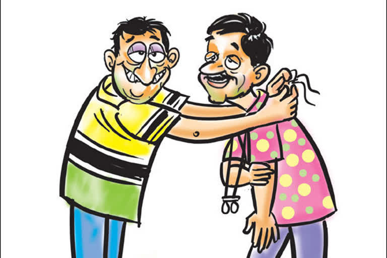 Telangana: Two men 'married' in merry, separated days later for Rs 10,000 'alimony' Bizarre: Two men 'marry' in intoxicated state in Telangana's Medak