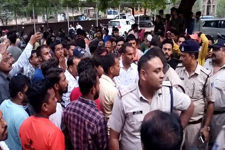 Pro Pak Slogans: सरपंच चुनाव में पाकिस्तान की एंट्री, मुस्लिम प्रत्याशी की जीत पर लगे पाक परस्ती के नारे, हिंदू संगठनों ने उठाई कार्रवाई की मांग