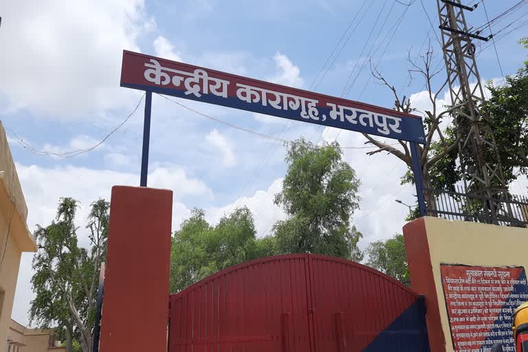Employment in Bharatpur jail: जल्द ही शादियों में गूंजेगी जेल वाले बैंड की  धुन, बंदी करेंगे पेट्रोल पंप का संचालन