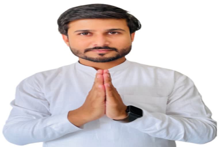 भिवानी में प्रजापति समाज का प्रदर्शन, कुमावत दर्ज करने के विरोध में लिखा पत्र - ETV Bharat