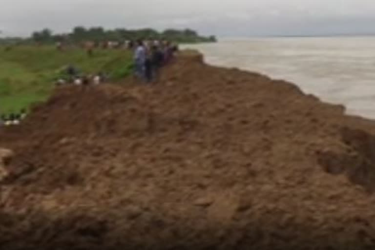 Erosion at Dibrugarh: ডিব্ৰুগড়ত সুৰক্ষা বান্ধত আশ্ৰয় অৰ্ধশতাধিক পৰিয়ালৰ Erosion at Dibrugarh