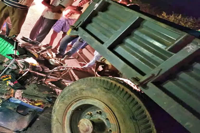 Four members of a family killed in road accident in Karanataka