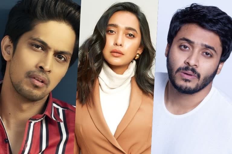 Rus lesbiyanlari, keksayu yosh, bir-birlarini kondiradilar