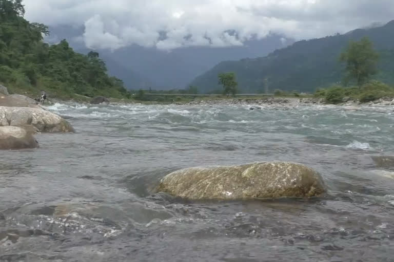 Illegal sand mining altered river beds across Bengal: Environmentalists Illegal sand mining