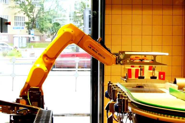 KFC opens first automated collection store in Moscow
