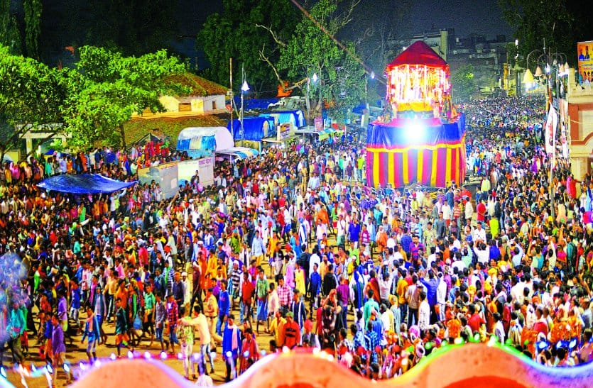 Bastar Dussehra 2022 : बस्तर दशहरा में रस्मों की परंपरा, 75 दिनों तक चलता  है कार्यक्रम